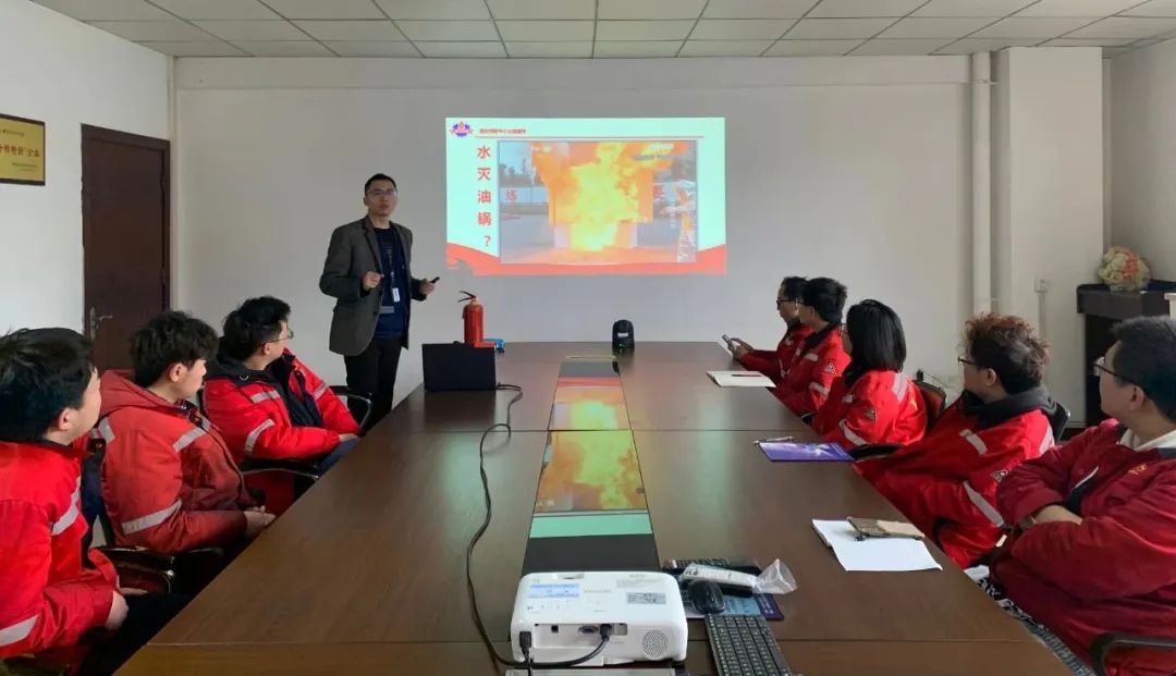 重慶南儀開展消防安全培訓(xùn)(圖1) 圖片