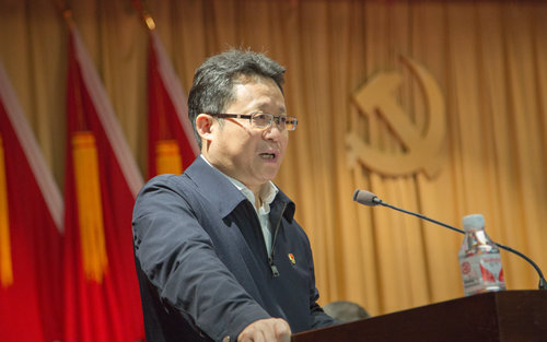 宜化集團(tuán)召開2019年慶?！拔逡弧眹H勞動節(jié)暨表彰大會(圖12)