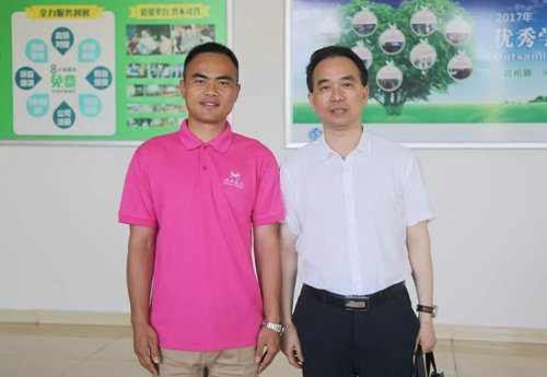 周金平為2019年宜化集團入職新職工(大學(xué)生)講授第一課(圖3) 周金平為2019年宜化集團入職新職工(大學(xué)生)講授第一課(圖3)