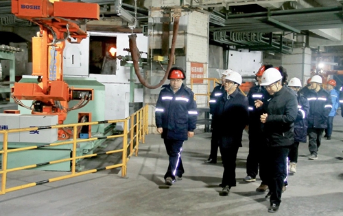 王大真到內(nèi)蒙宜化調(diào)研指導(dǎo)(圖2) 王大真到內(nèi)蒙宜化調(diào)研指導(dǎo)(圖2)