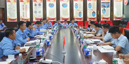 王大真到松滋肥業(yè)現(xiàn)場辦公(圖3) 王大真到松滋肥業(yè)現(xiàn)場辦公(圖3)