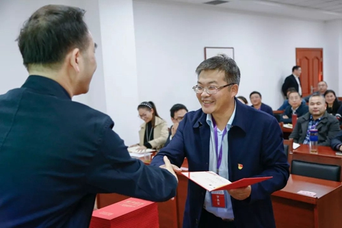 2019年度宜化集團中層領(lǐng)導(dǎo)干部秋季培訓(xùn)班圓滿結(jié)束(圖2) 2019年度宜化集團中層領(lǐng)導(dǎo)干部秋季培訓(xùn)班圓滿結(jié)束(圖2)