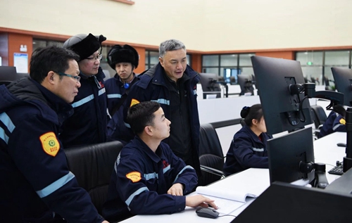 宜昌市領(lǐng)導(dǎo)王應(yīng)華、王大真一行到新疆宜化調(diào)研走訪(圖2)