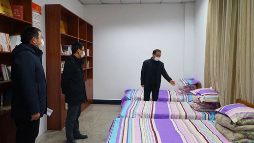 周金平到楚星公司、松滋肥業(yè)檢查疫情防控情況(圖2)