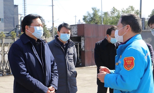 宜都市委書記羅聯(lián)峰到楚星公司檢查督導疫情防控及安全生產(chǎn)情況(圖1) 宜都市委書記羅聯(lián)峰到楚星公司檢查督導疫情防控及安全生產(chǎn)情況(圖1)
