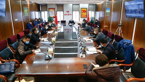 宜化集團(tuán)召開黨委(擴(kuò)大)會(huì)議(圖1) 宜化集團(tuán)召開黨委(擴(kuò)大)會(huì)議(圖1)