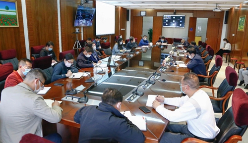 集團(tuán)召開工程項目專題會暨安全生產(chǎn)調(diào)度會(圖1) 集團(tuán)召開工程項目專題會暨安全生產(chǎn)調(diào)度會(圖1)