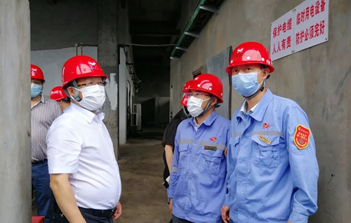 王大真到宜昌及周邊分子公司現(xiàn)場(chǎng)檢查工作(圖3) 王大真到宜昌及周邊分子公司現(xiàn)場(chǎng)檢查工作(圖3)