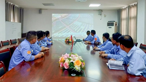 向抗疫英雄致敬！宜化集團(tuán)組織收看全國(guó)抗擊新冠肺炎疫情表彰大會(huì)(圖3)