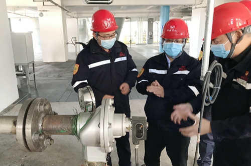 王大真到新疆宜化、新疆宜化礦業(yè)走訪慰問(wèn)干部職工(圖2)