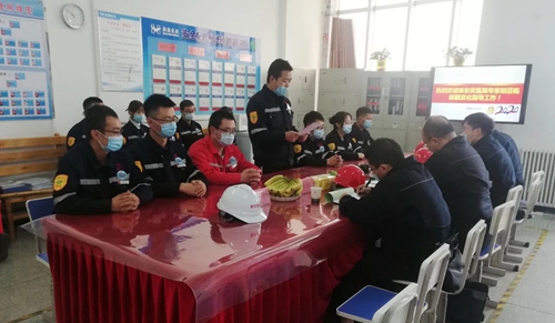 新疆宜化氯堿分廠氯乙烯三班、合成二班榮獲準東開發(fā)區(qū)安全標準化示范班組稱號(圖4)