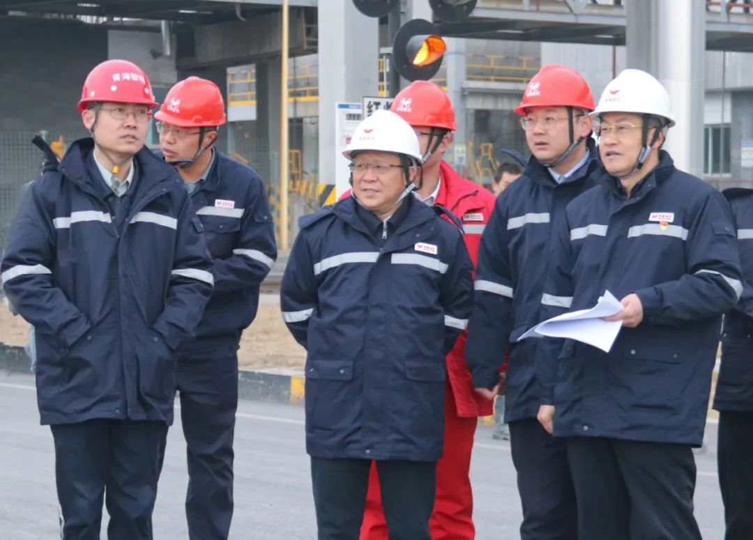 王大真到青海片區(qū)現(xiàn)場辦公(圖3) 王大真到青海片區(qū)現(xiàn)場辦公(圖3)