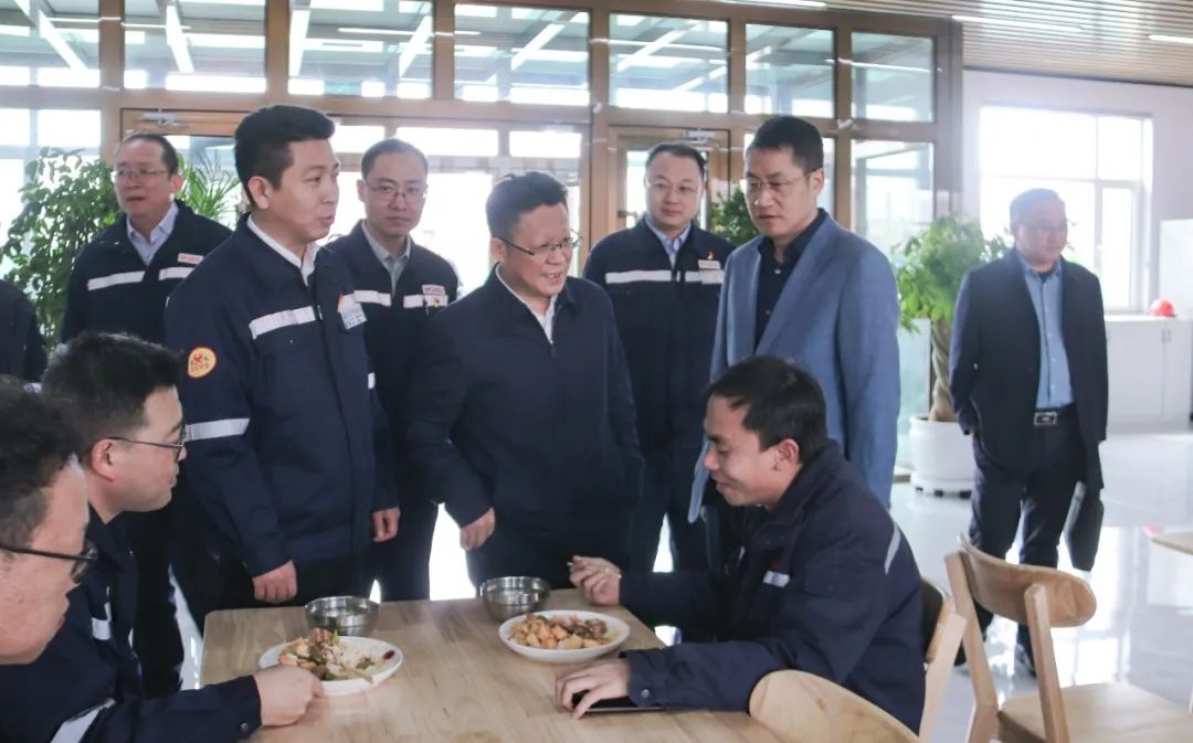 王大真到青海片區(qū)現(xiàn)場辦公(圖4) 王大真到青海片區(qū)現(xiàn)場辦公(圖4)