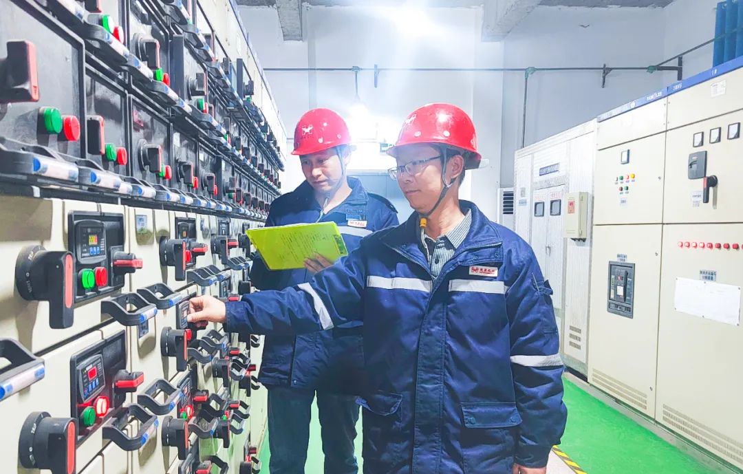 【宜化榜樣】楚星公司江剛：扎根一線，保障電氣設(shè)備平穩(wěn)運(yùn)行(圖3)
