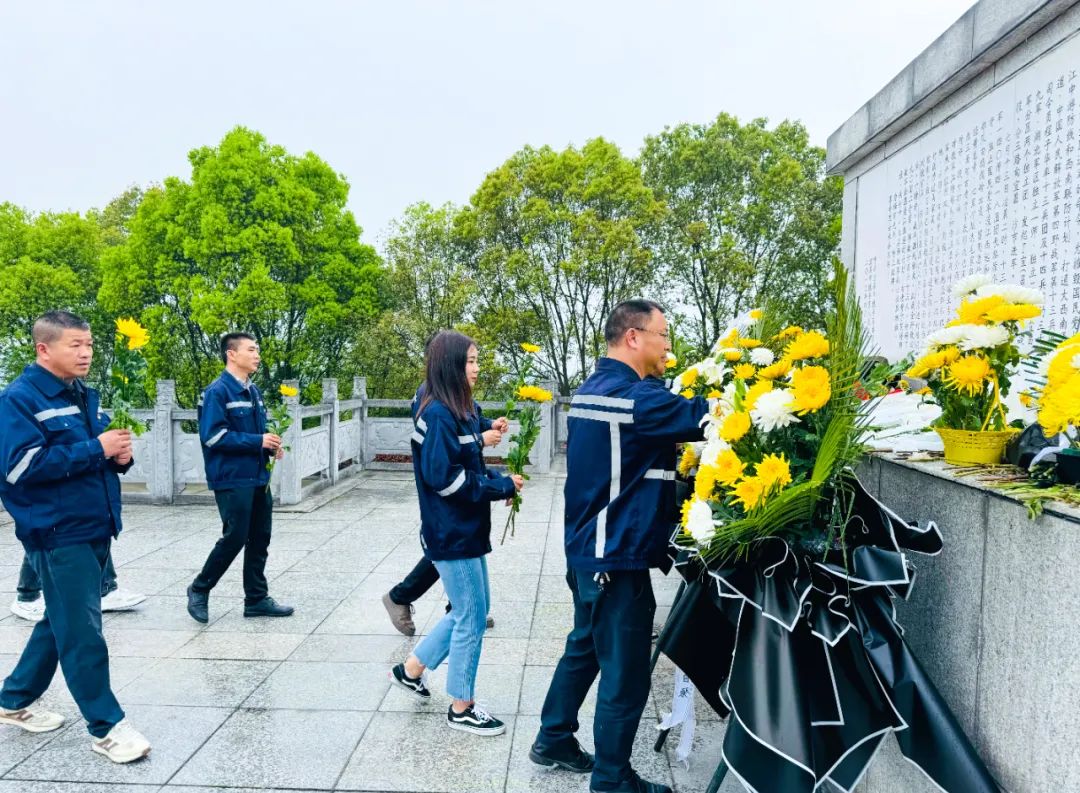 在緬懷中汲取奮進(jìn)力量！這場(chǎng)主題黨日活動(dòng)“走心”更“入心”！(圖4)