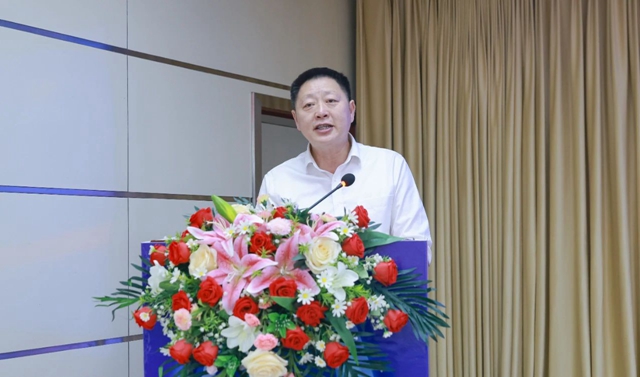 增值引領(lǐng)共贏疆來！2024宜化宜冠滴品牌戰(zhàn)略發(fā)布會在新疆輪臺縣成功舉行(圖2)