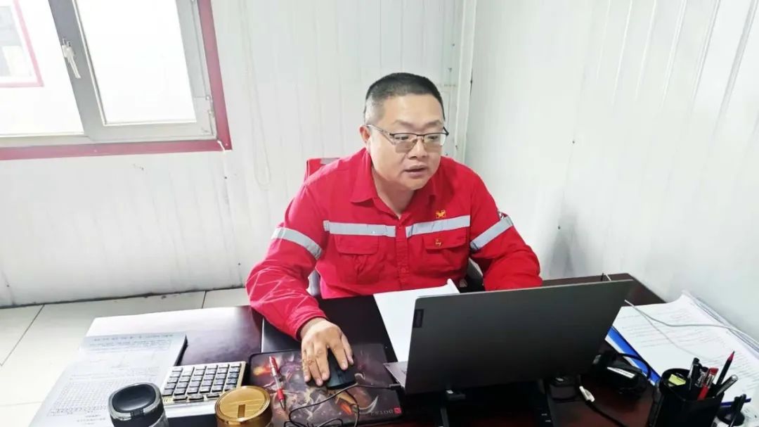 【先進(jìn)榜樣】優(yōu)秀共產(chǎn)黨員邢玉林:立足崗位 用業(yè)績踐行初心和使命(圖4) 【先進(jìn)榜樣】優(yōu)秀共產(chǎn)黨員邢玉林:立足崗位 用業(yè)績踐行初心和使命(圖4)