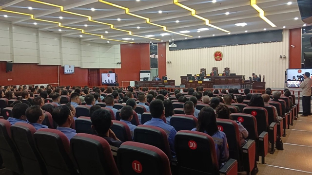 青海宜化：旁聽庭審敲警鐘，紀法紅線記心間(圖1)