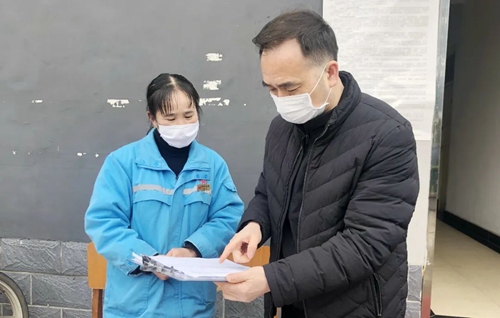 周金平先后到楚星公司、松滋肥業(yè)、實訓(xùn)基地和股份公司檢查疫情防控工作