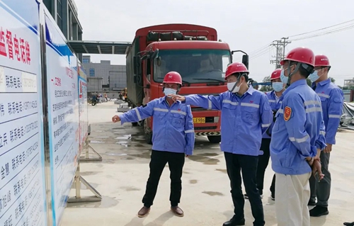 吳正新到TMP、TPO項(xiàng)目及松滋肥業(yè)新項(xiàng)目現(xiàn)場(chǎng)檢查指導(dǎo)工作